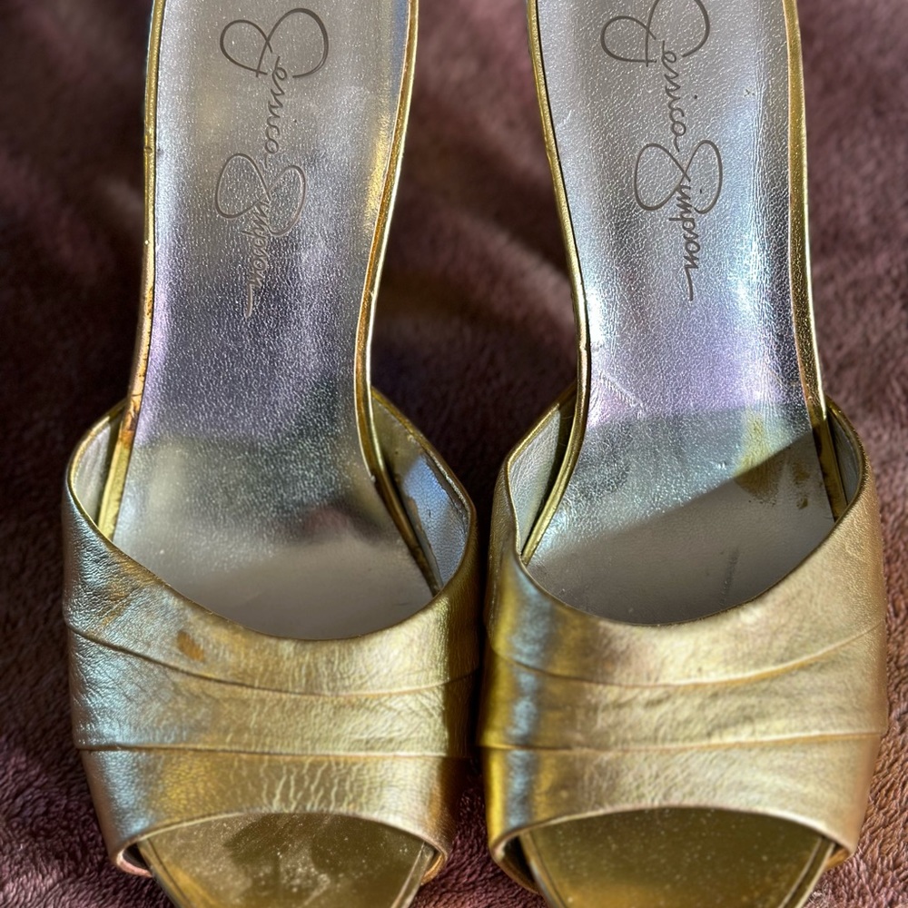 Jessica Simpson Arsley heels. Size 8B.